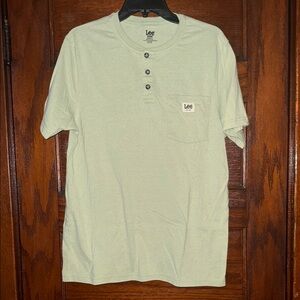 Medium Lee Classic Fit T Shirt. New without Tags